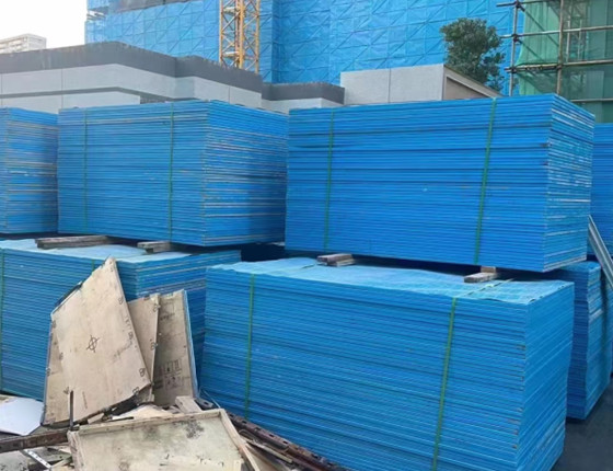 �Ϸ�����������